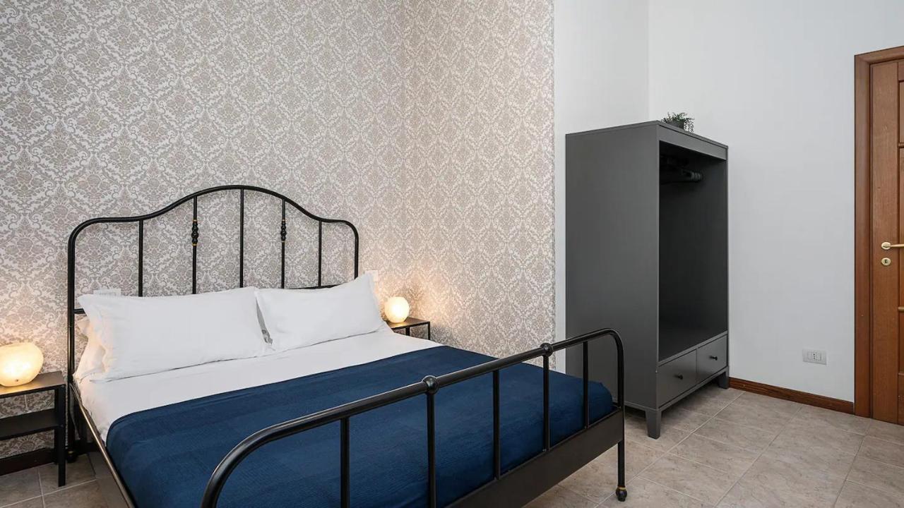 Ferienwohnung Blue City Paradise - Renovated Apt In Center Mailand Exterior foto